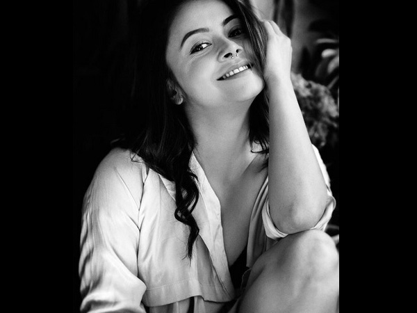 The Actress Gives Befitting Reply To The Trolls