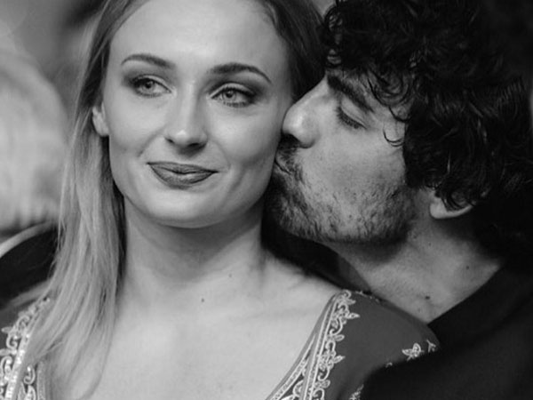 Priyanka Chopra's Wished Her To Be Sister-in-law Sophie Turner On Her Birthday! Priyanka Chopra's Wished Her To Be Sister-in-law Sophie Turner On Her Birthday!