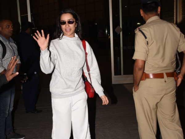 Shraddha Kapoor Joins Varun At The Airport Shraddha Kapoor Joins Varun At The Airport