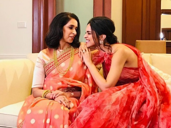 Deepika Shares Some Cute Moments With Her Mom