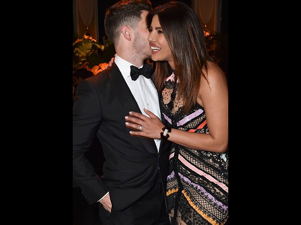 Ufff, This Picture Has Love Written All Over It! Ufff, This Picture Has Love Written All Over It!