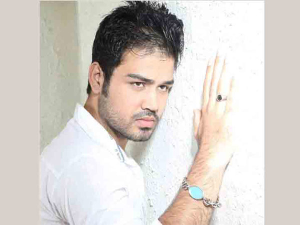 Rahul Dixit’s Family Wanted Him To Get Married Rahul Dixit’s Family Wanted Him To Get Married