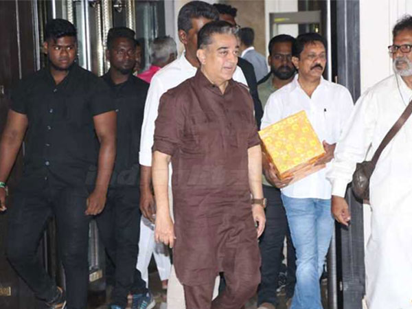 Kamal Blesses The Couple