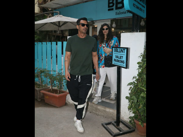 Arjun Goes Out In The City With His Girlfriend Gabriella