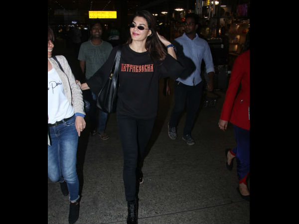 Jacqueline Fernandez Snapped At The Airport