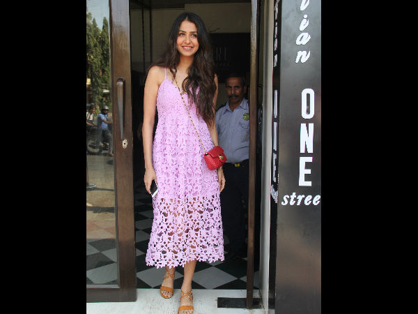 Malvika Raaj Snapped When She Was Out For Lunch Malvika Raaj Snapped When She Was Out For Lunch