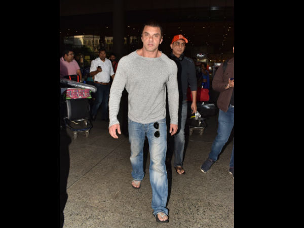 Sohail Khan Snapped At The Airport