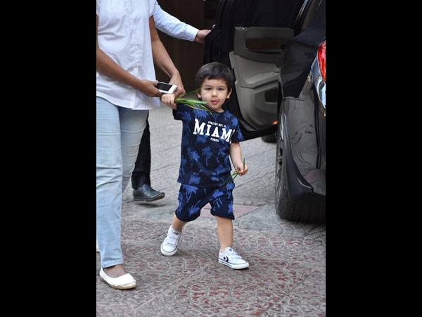 Tim Tim Smiles For The Cameras! Tim Tim Smiles For The Cameras!