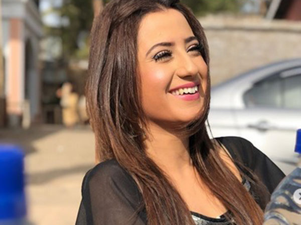 Aalisha Is Serving Her Notice Period!