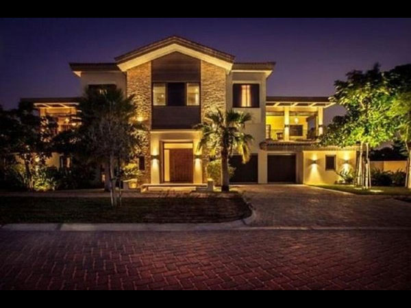 A Villa In Dubai – 15 Crores