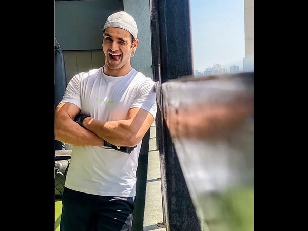 Vivek’s Hilarious Reply To Divyanka’s Pregnancy Rumours Vivek’s Hilarious Reply To Divyanka’s Pregnancy Rumours