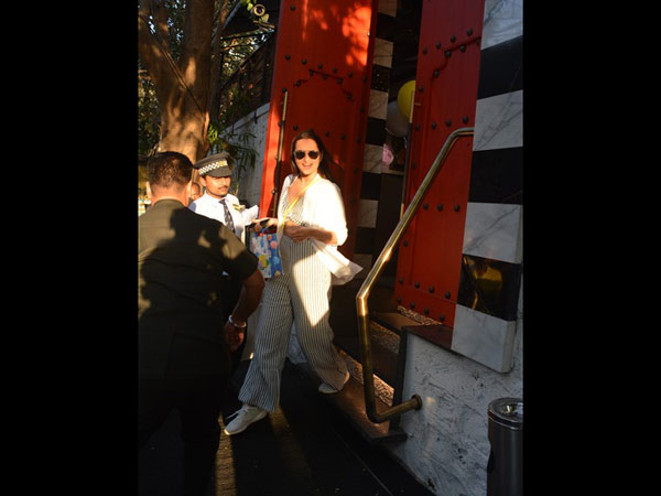 Sonakshi Sinha Snapped After Lunch