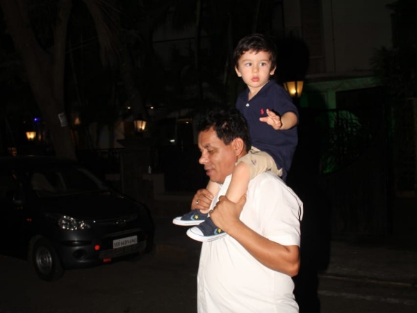 Tim Tim Enjoying An Evening Piggy Back Ride Tim Tim Enjoying An Evening Piggy Back Ride