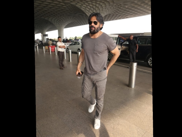 Sunil Shetty Spotted At The Airport