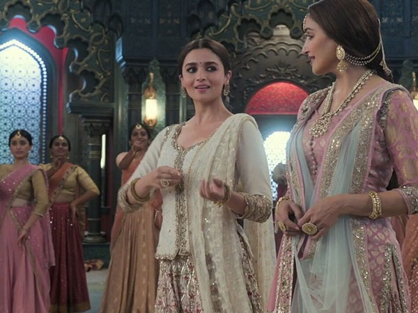 This Is How Alia Prepped Up For The Dance Number