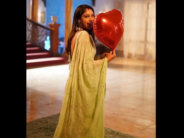 Niti Writes Emotional Post; Advices Her Fans