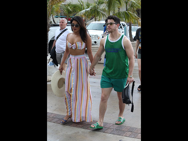 Priyanka-Nick Are All Ready To Chill