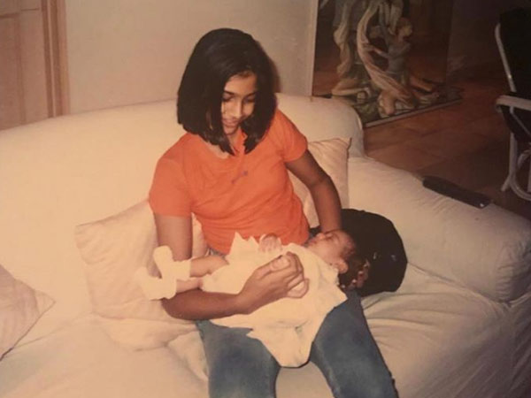 Sonam Kapoor's Adorable Throwback Pic With Baby Janhvi