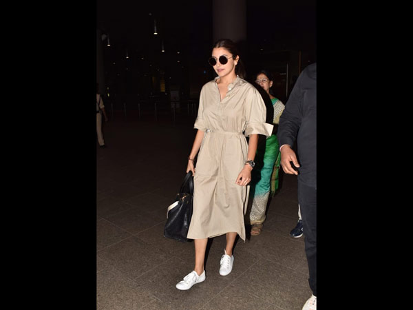 Anushka Sharma's Classy Airport Look Anushka Sharma's Classy Airport Look