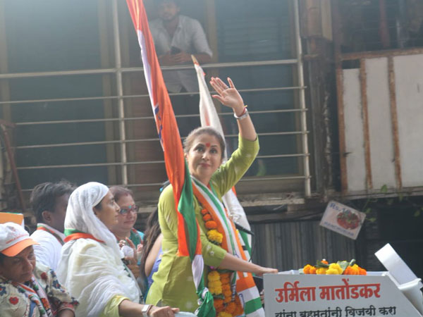 Police Protection For Urmila Matondkar