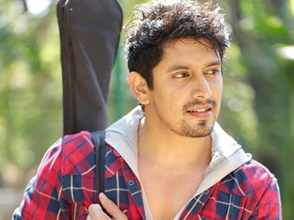 Khushwant On Entering The Show Mid-way