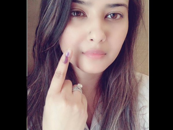 Kratika Sengar Kratika Sengar