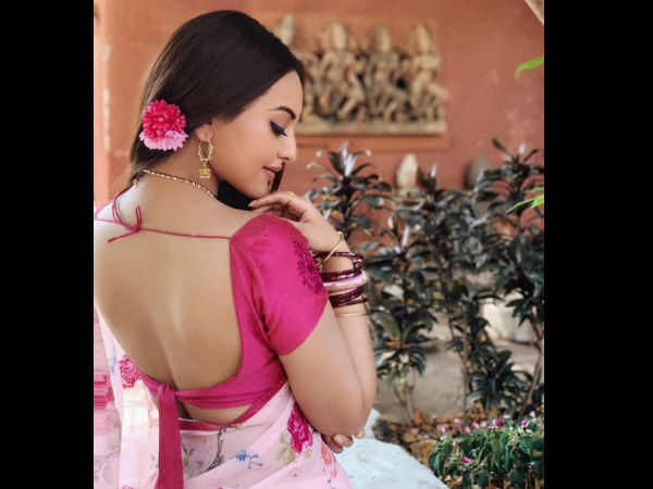 Meanwhile, Sonakshi Has Joined Salman On The Sets