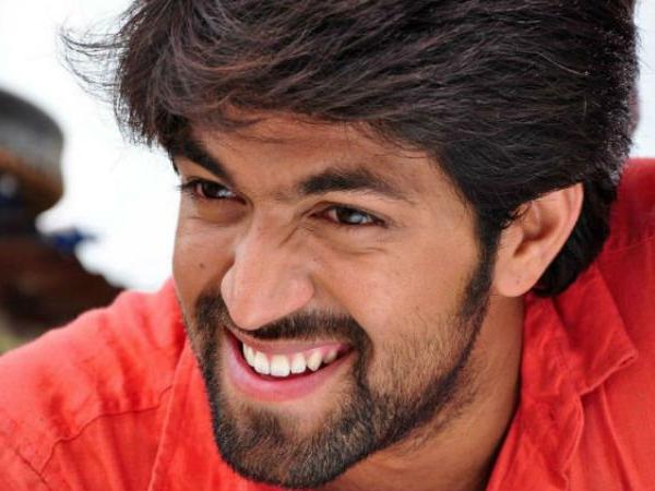 Yash Sat Away From Them While Eating Yash Sat Away From Them While Eating