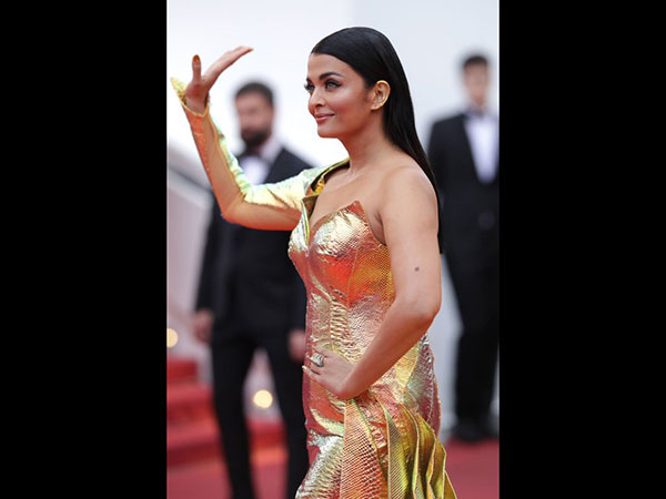 How Would Aishwarya React To These Trolls?