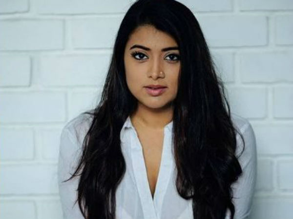 Malayalam Actress Bikini Picture Receives Vulgar Comments; She Retorts In Style! Malayalam Actress Bikini Picture Receives Vulgar Comments; She Retorts In Style!