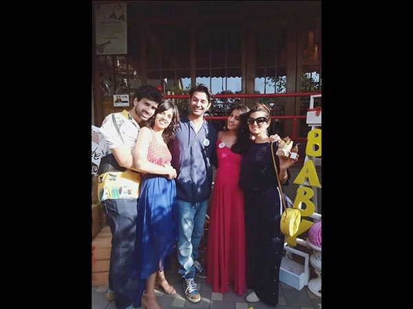 Ridhi Shares Cute Pictures