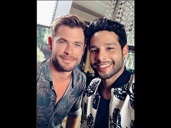 Siddhant Chaturvedi-Chris Hemsworth Viral Selfie 