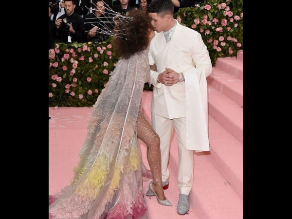 We're Surely Blaming The Camera Angle. Meanwhile, Check Out Other Posts Of PeeCee