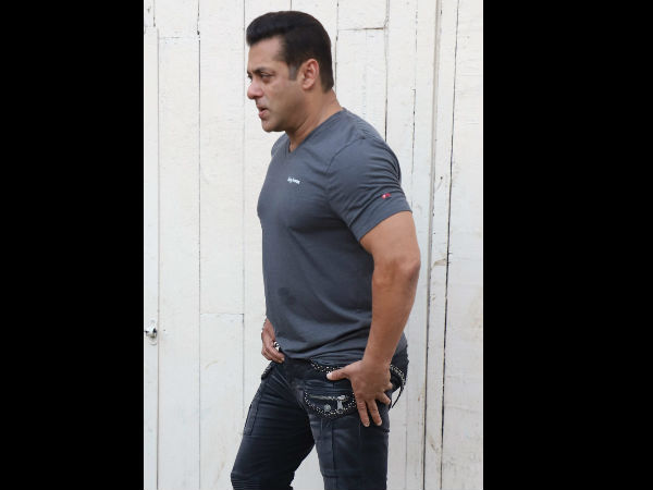 Salman Cried In Front Of Tabu 