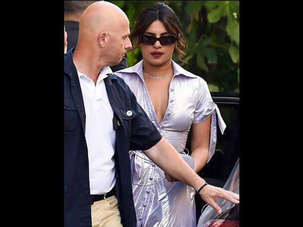 Isn't She Looking Stunning? 