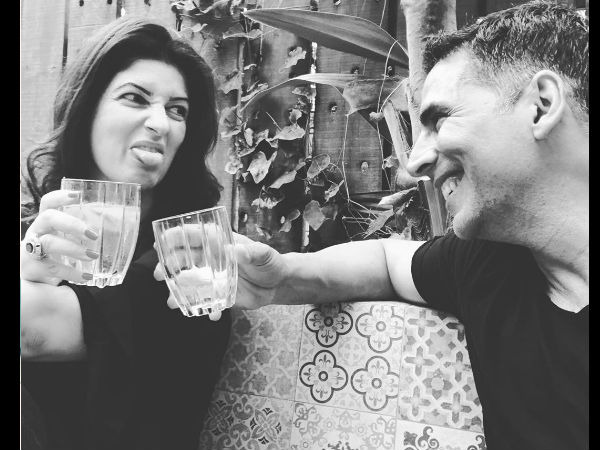 'Twinkle Banned Priyanka From Working With Akshay' 'Twinkle Banned Priyanka From Working With Akshay'