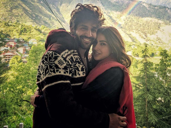 Meanwhile, Sara & Kartik Turn All Mushy For Each Other