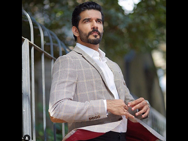 Taher Shabbir To Star Opposite Hina Taher Shabbir To Star Opposite Hina