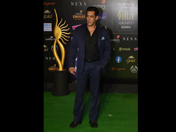Salman Walks In With Style