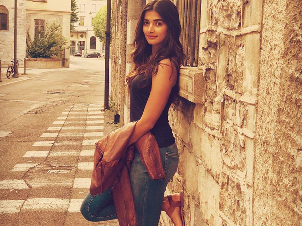 Trivikram Upset With Pooja Hegde?