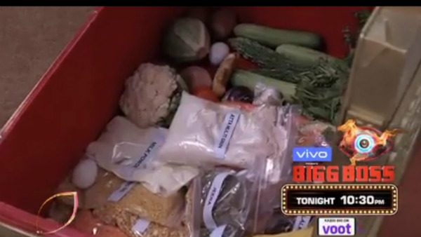 Ameesha Gives The First Task To The Housemates