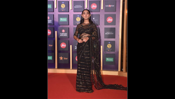 Sayani Gupta Goes Ethnic