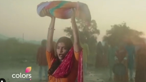 Sayantani Reminds Us Of Baahubali’s Shivgami