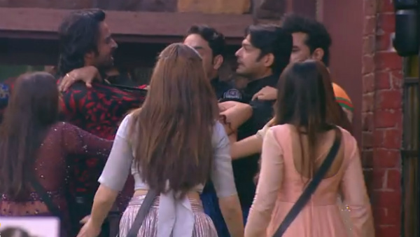 Angry Netizens Tag Police Angry Netizens Tag Police