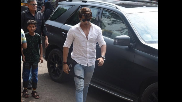 Celebs Attend Kushal Punjabi Funeral