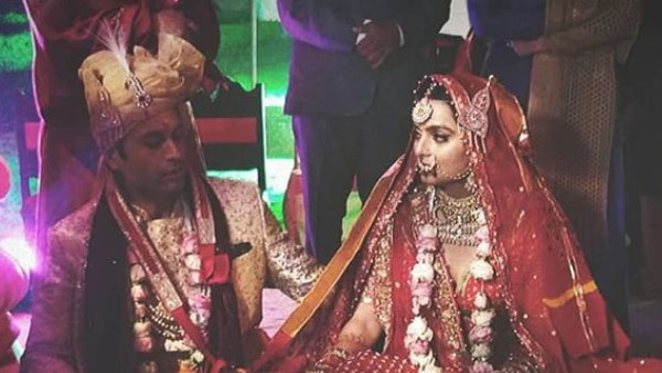 In Pic: Ruhi & Shivendraa In Mandap