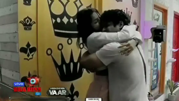 Shehnaz Confesses Her Feelings For Sidharth