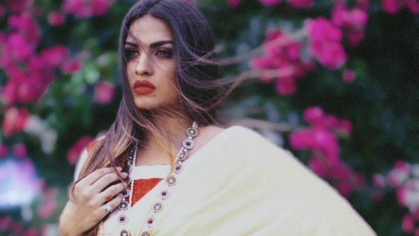 Himanshi Says... Himanshi Says...