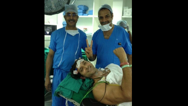 Hrithik Is All Smiles Before His Brain Surgery Hrithik Is All Smiles Before His Brain Surgery
