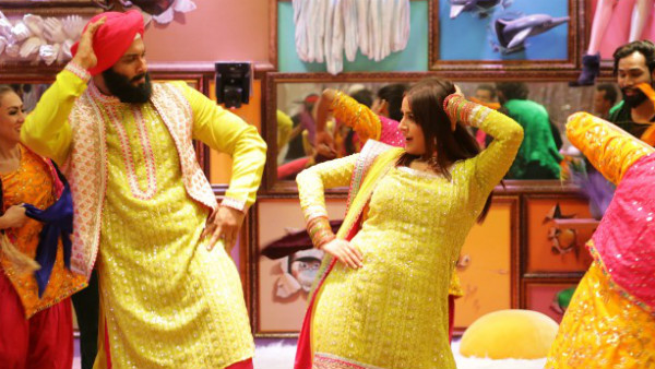 Sidharth & Shehnaz Perform Sidharth & Shehnaz Perform